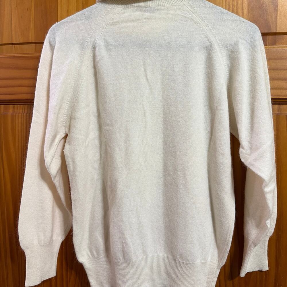 Woodward Made in Italy Beautiful White Sweater Size Small Angoral and Lambswool - Picture 3 of 3